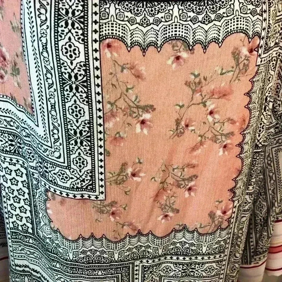 Oddy Womens 1XL Multicolor Blouse Abstract Print Tie Bottom NWT USA Made - Picture 6 of 7